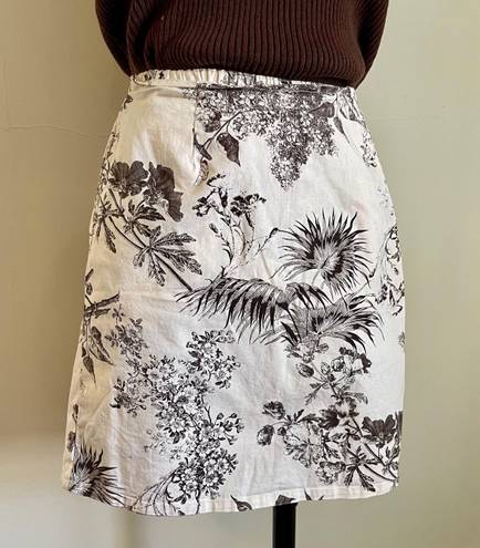 Brown and Cream Chinoiserie Printed Skort Size M