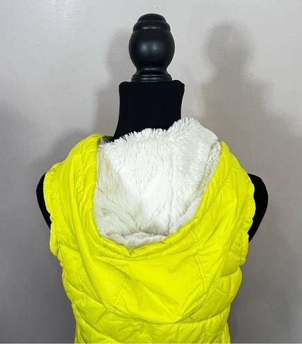 American Eagle Outfitters Women’s Down Puffer Yellow Zipped Hoodie Jacket M