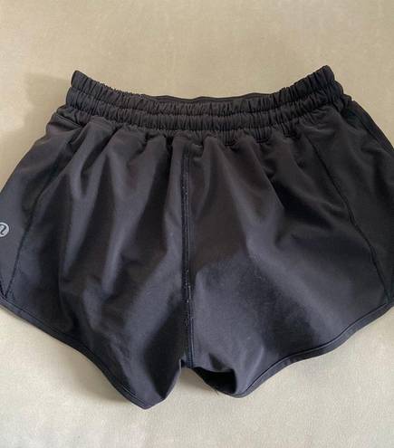 Lululemon Black Hotty Hot 2.5” Shorts