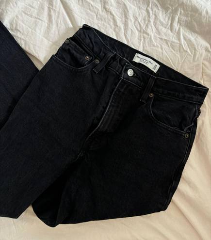 Abercrombie & Fitch Abercrombie Ultra High Rise 90’s Straight Jean Size 24