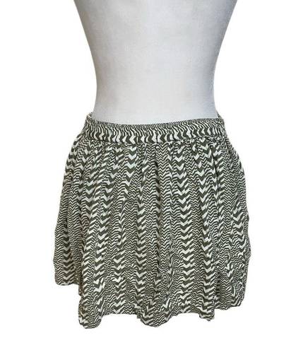 American Eagle Green & White Aztec Stripes Print Circle Mini Skirt Size Medium