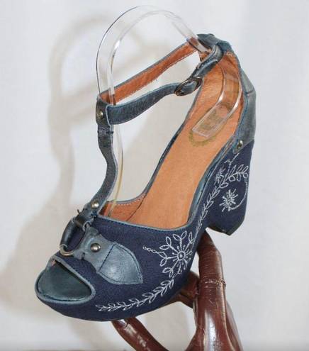 Ariat vista navy floral embroidered t-strap leather wedges 7