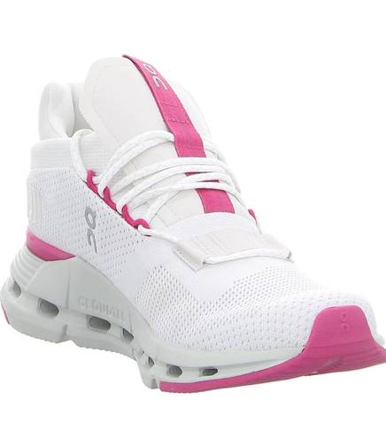 On Cloud  Cloudnova Running Shoes