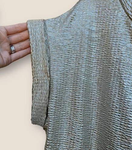 RD Style Metallic Gold Crinkle Top