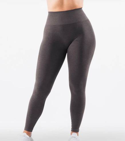 Alphalete Contour Leggings in Grey - Size Small