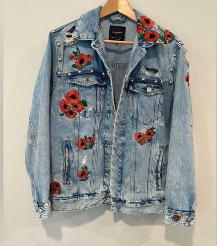 ZARA  Oversized Denim Jacket with embroidered Roses and Studs. Size Small