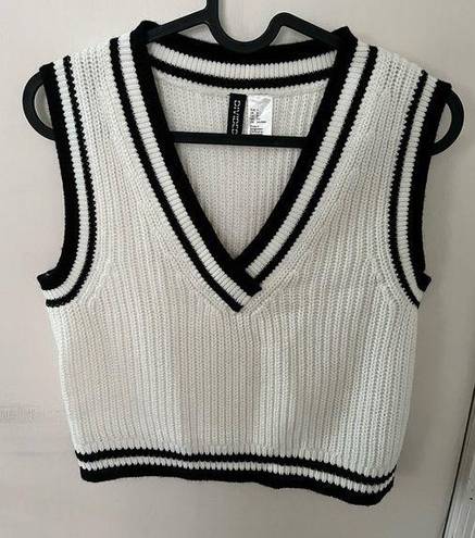 H&M  Varsity Sweater Vest