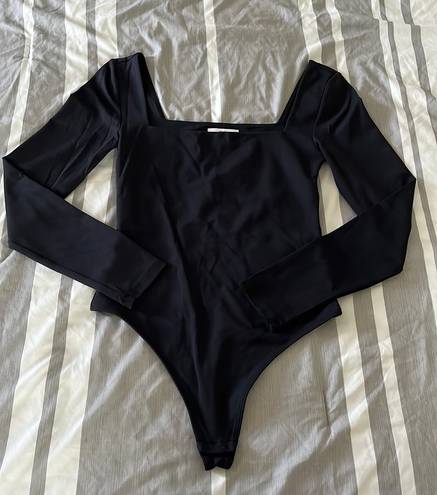 Aritzia Babaton Contour Longsleeve Bodysuit