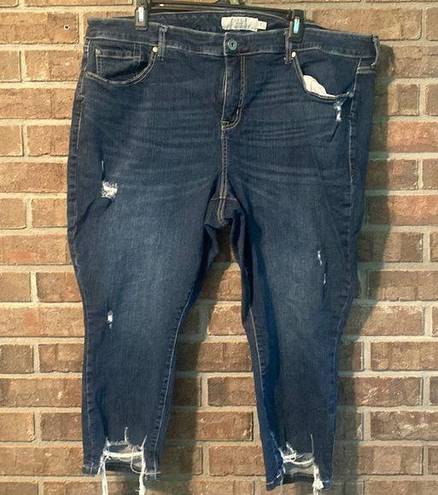 Torrid  distressed capris jeans size 24