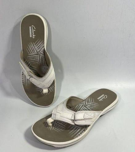 Clarks Collections by  Gray White Flip Flop Thong Slip On Sandals US Size 7