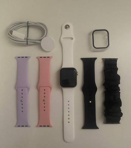 Apple Watch SE 2nd Gen 40mm Silver Aluminum (GPS Only)