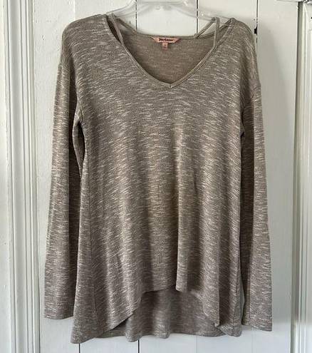 Juicy Couture  V-Neck Sweater Size Small