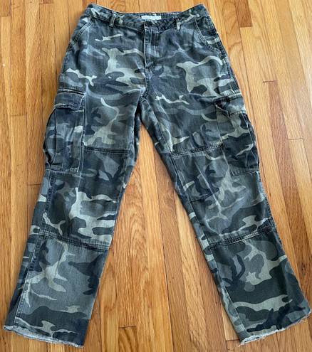 Honey Punch Camouflage Cargo Military Utility Pants, size S