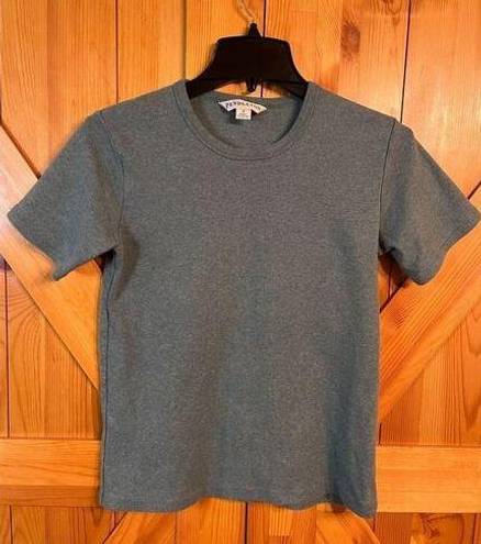 Pendleton  T-shirt heavy weight size small (2356)￼