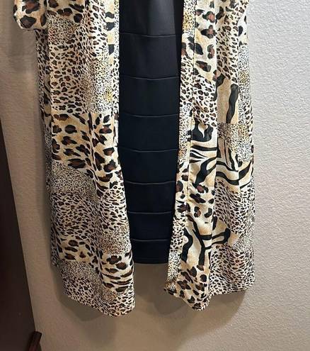 #252 boutique, one size animal printed kimono