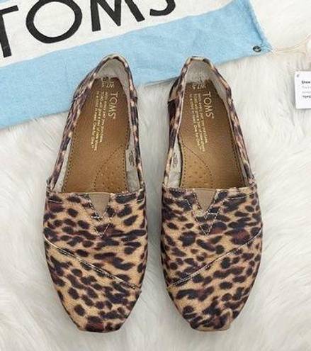 Toms  Animal Print flat loafer slip ons