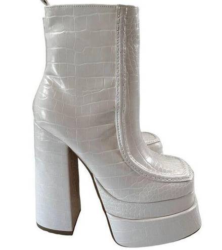 EGO  SQUARE TOE PLATFORM BLOCK HEEL ANKLE BOOT IN CREAM CROC PRINT FAUX LEATHER