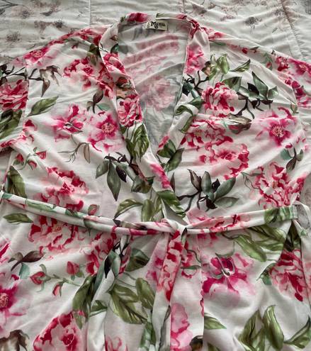 Show Me Your Mumu Brie Robe in Garden Of Blooms Pink And White Floral, one size