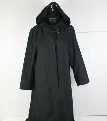 London Fog ladies  Trench coat size 6 Reg