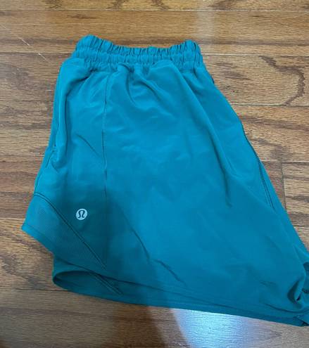 Lululemon Hotty Hot Short 2.5” 6 