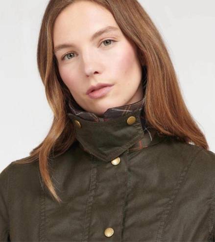 Barbour  Belsay Wax Coat in Olive