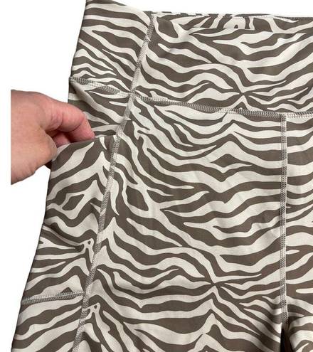 Tuckernuck  TNuck Sport Animal Print 7 Inch Bike Shorts Size XXL