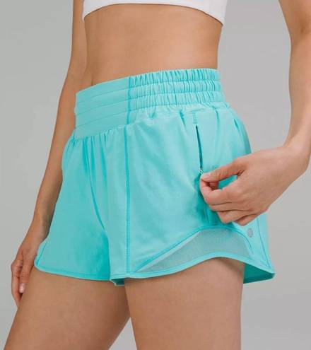 Lululemon Hotty Hot Short 2.5”