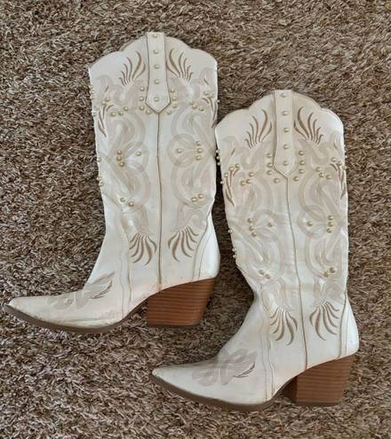 White Beaded Cowboy Boots Size 7.5