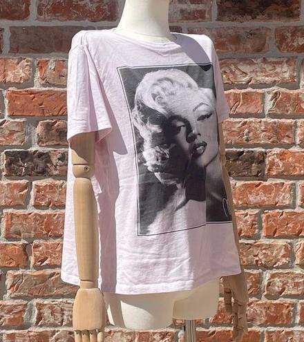 Marilyn Monroe  H&M white and grey short sleeve tee / M / Excellent condition