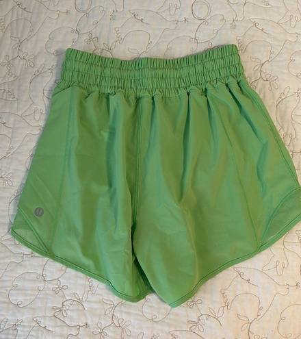 Lululemon hotty hot 4” Shorts Scream Green