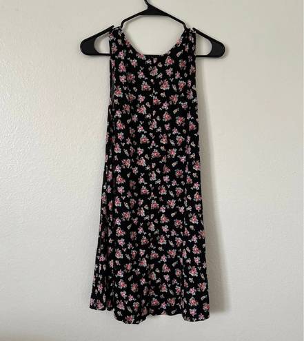 Tres Bien Black Floral Flowy Dress