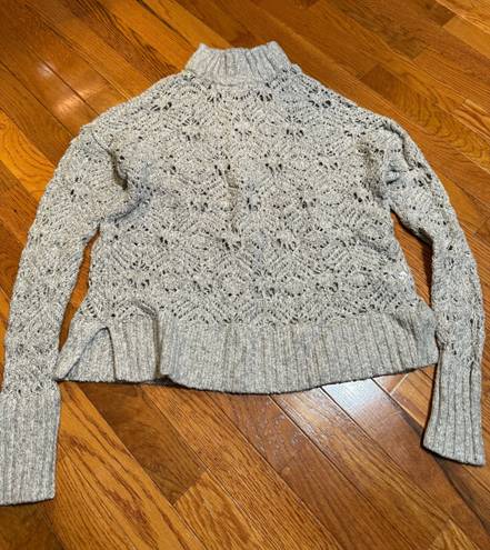 American Eagle Outfitters Sweater