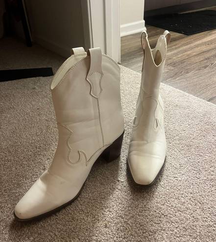 White Cowgirl Booties Size 8