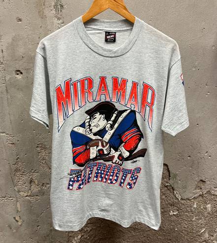 The Vintage Shop New England Patriots Miramar Vintage 1990s Gray Short Sleeve Tee Single Stitch L