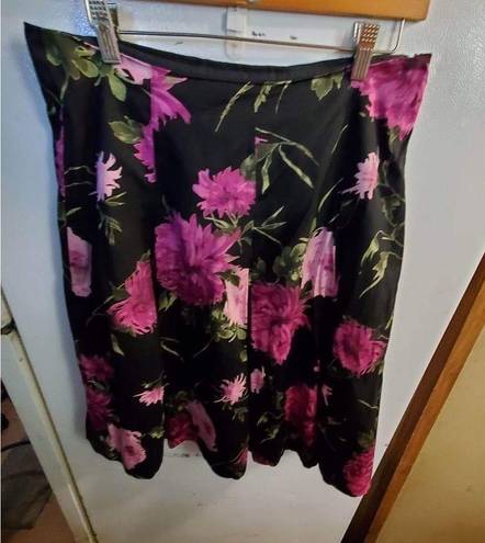 Talbots  SIZE 8 black skirt with large purple and pink flowers and a-line