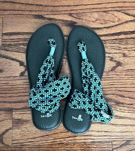 Sanuk Sandals