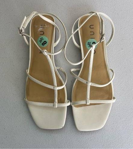 Unisa  Sandals white flats Strappy size 8.5