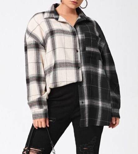 New Look  Plaid Button Up Shirt in Black & White Size 1X New w/Tag