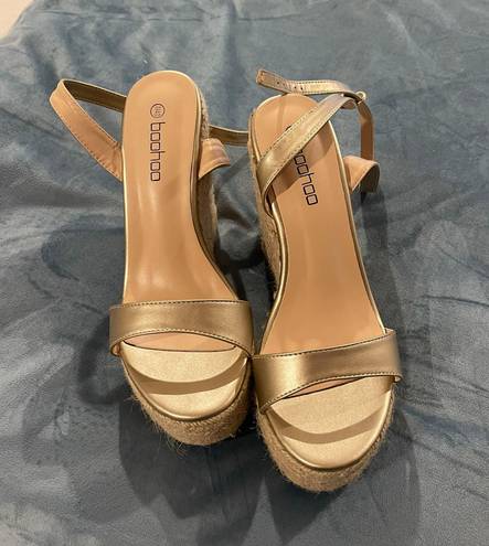 Boohoo Gold heels 