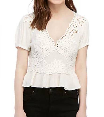 Free People  Sweet Rose Peplum Top. Size M.      LTOP246