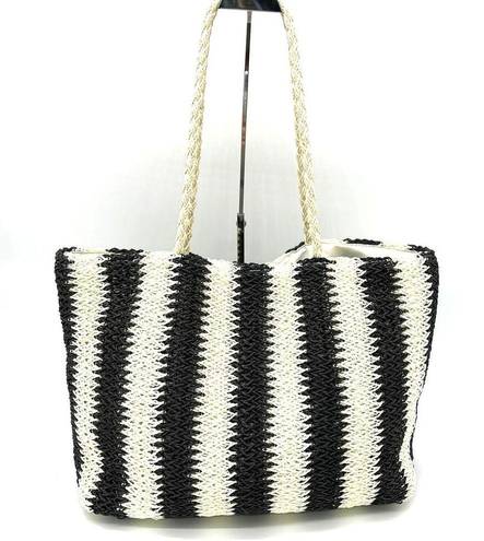 Bueno  Tote Bag Large Woven Straw Black Cream Beachy Boho Travel Summer Festival