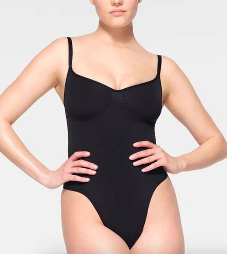 SKIMS NWOT  Seamless Sculpt Thong Body Suit Onyx Size 4X