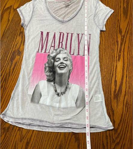 Marilyn Monroe  Sheer Tee Shirt V Neck Glitter Graphic