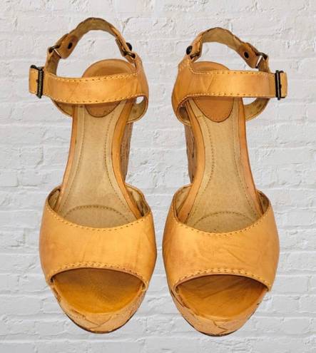 Frye Womens 10M Corrina Leather Brown Strappy Woven Wedge Sandals Braided Strap