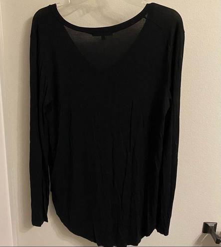 Emma’s Closet  | Black long sleeve top