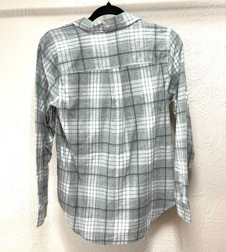 Old Navy The Classic Flannel Shirt