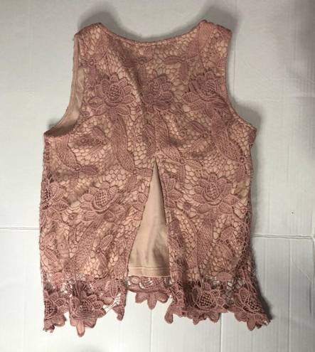 Sans Souci Tank Top with Open Back and Lace Design