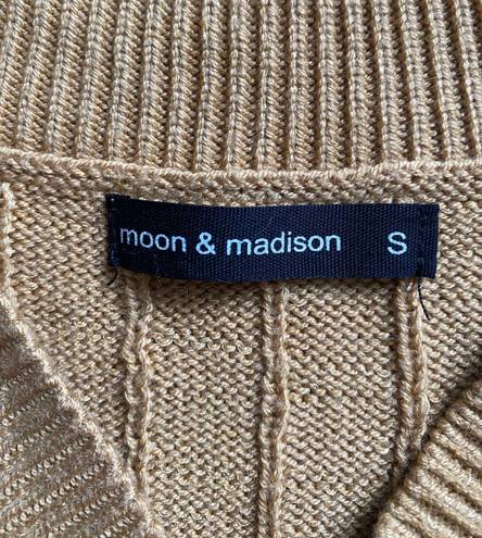 The Moon  & madison knit sweater vest