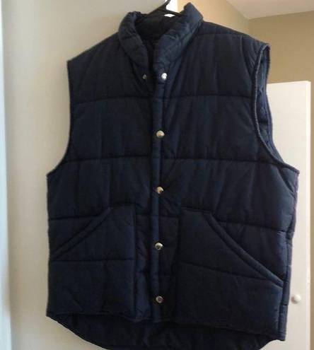 JC Penny  quilted vest blue color size large