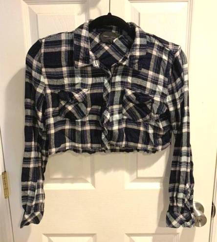 Romeo + Juliet Couture Cropped Flannel